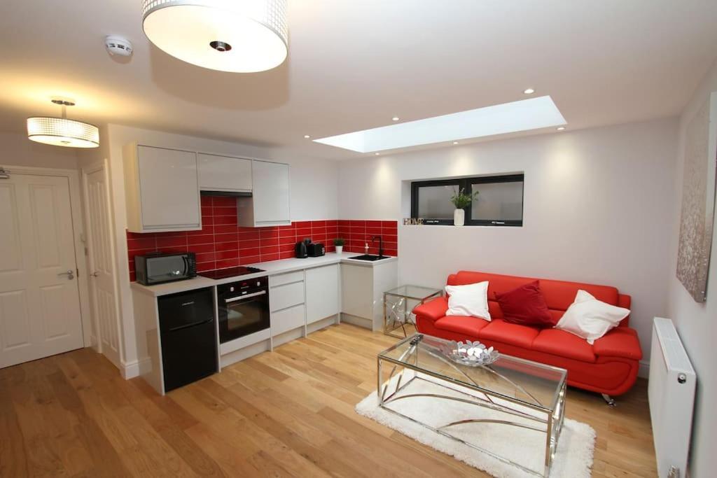 Lovely One Bed Apartment-Near All Transport-Village-Freeparking London Bagian luar foto