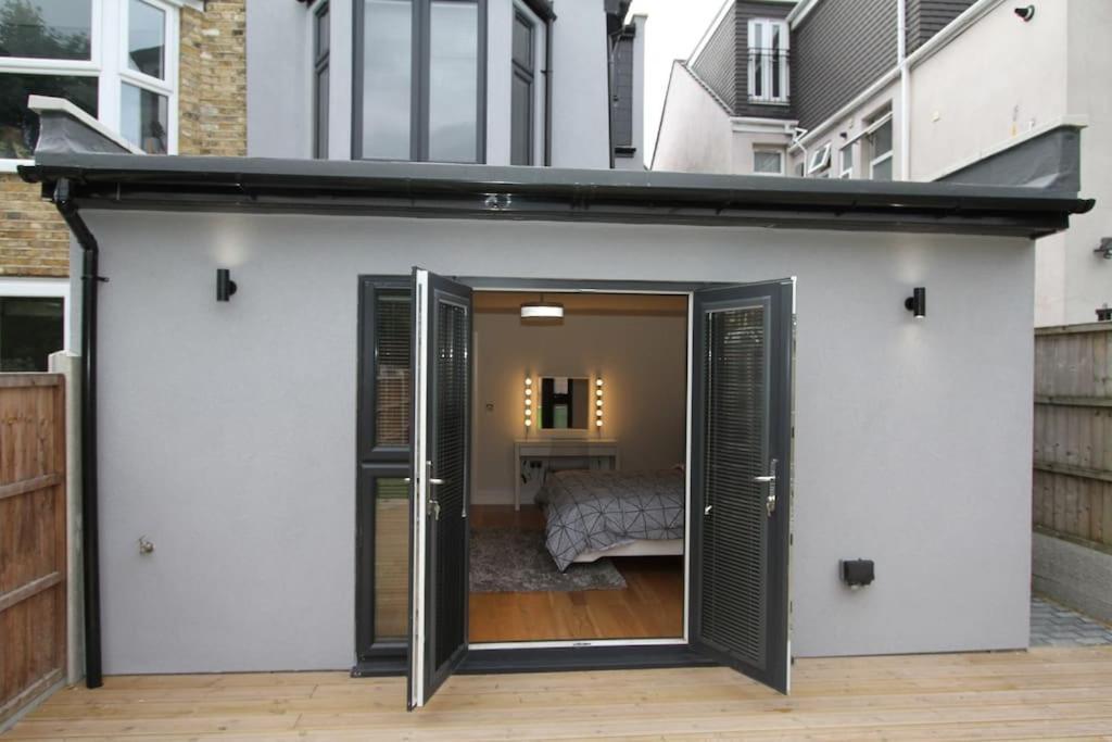 Lovely One Bed Apartment-Near All Transport-Village-Freeparking London Bagian luar foto